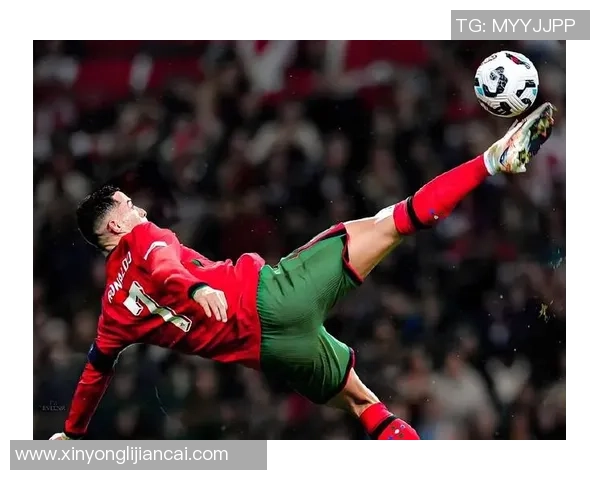 伟大足球明星的传奇故事与他们的辉煌成就解析 伟大足球明星的传奇故事与他们的辉煌成就解析